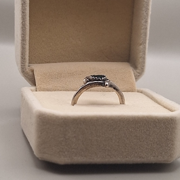 WM Co. Sterling Silver Heart-Shaped Abalone Ring – Size 5 - Picture 7 of 9